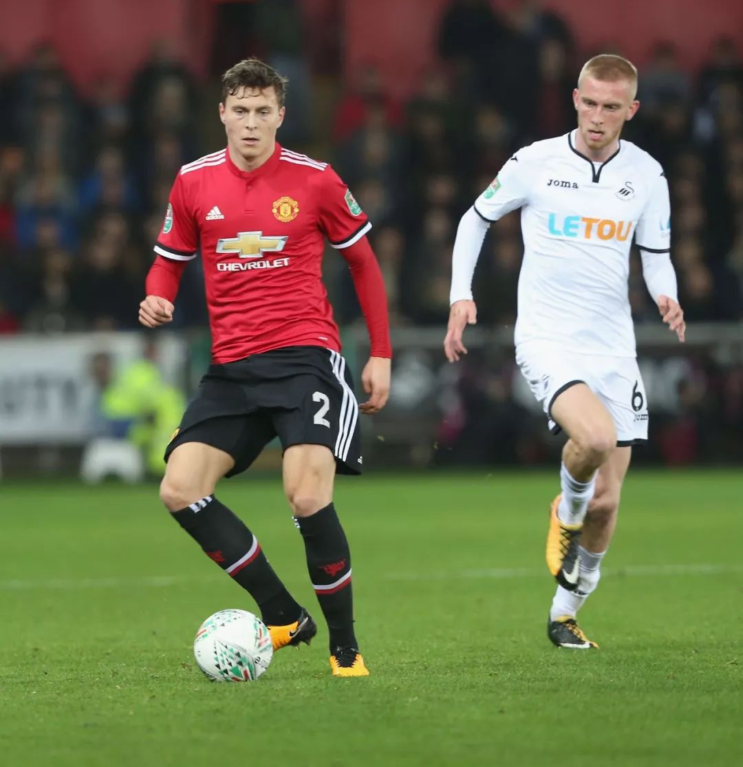 一位教练和 一位教练和